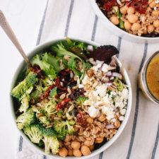 greek salad with broccoli and sun-dried tomatoes recipe