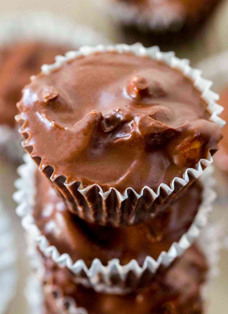 slow cooker chocolate peanut candy recipe