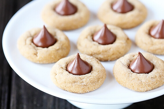 biscoff blossoms (kiss cookies) recipe