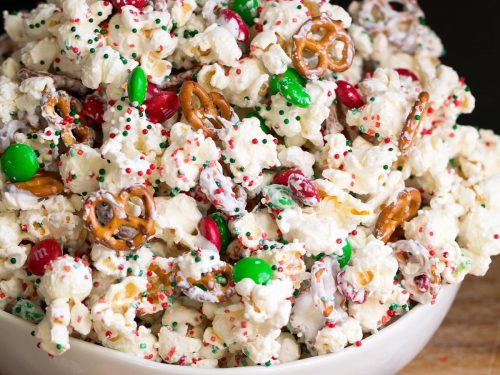 christmas crunch {white chocolate popcorn} recipe