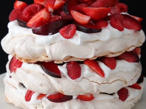 berries and cream cloud cake recipe