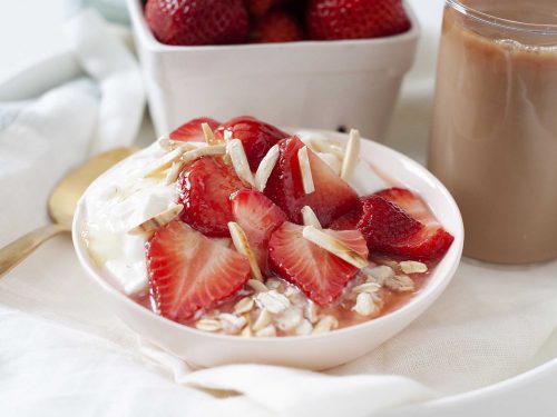 strawberry buttermilk overnight oats recipe