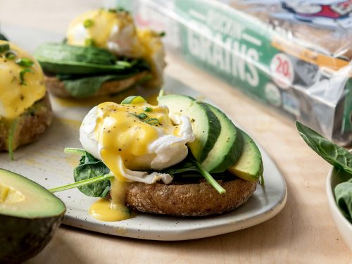 vegetarian eggs benedict with spinach and avocado recipe