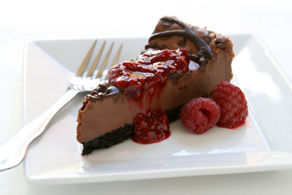 low carb chocolate raspberry cheesecake