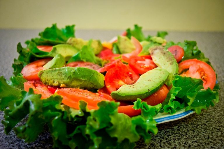 Fresh Avocado And Cottage Cheese Salad Recipe