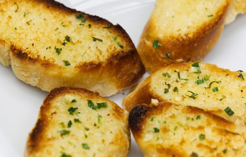 roasted garlic bread