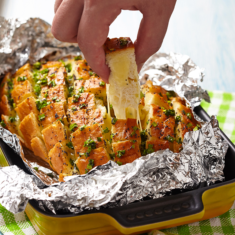 cheesy onion garlic bread