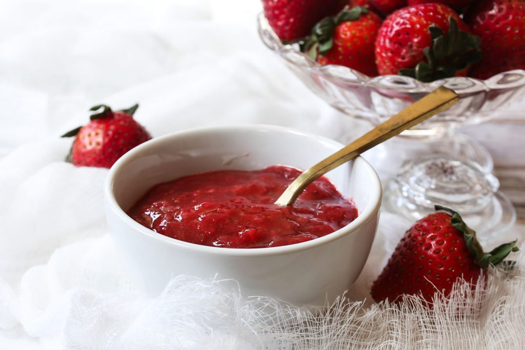 low sugar strawberry compote