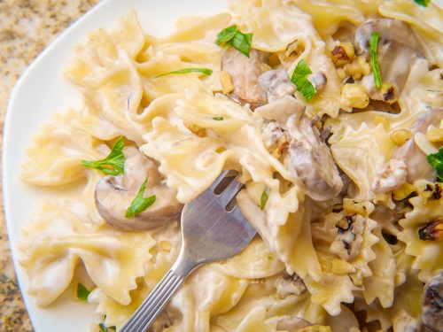 creamy pasta with goat cheese