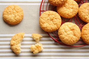 crumbly coconut cookies