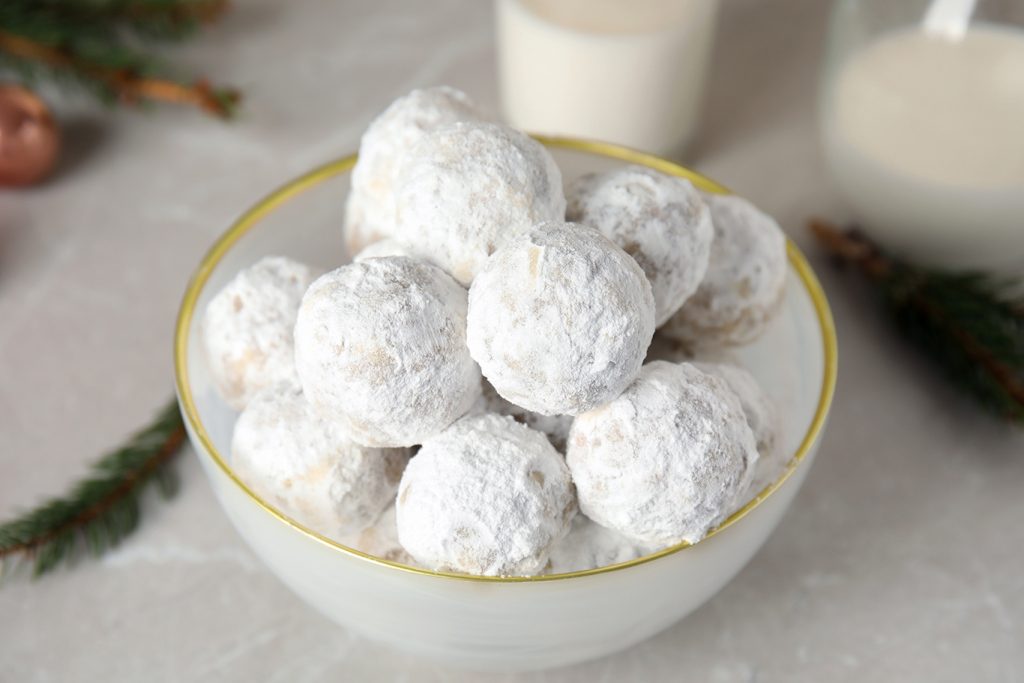 buttery and nutty snowball cookies