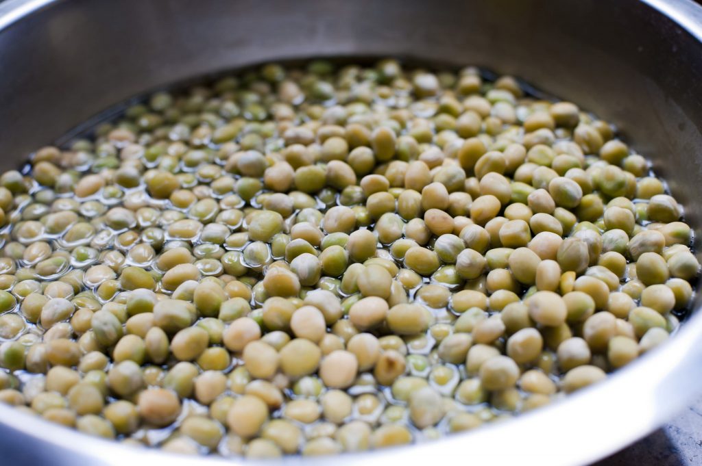 crunchy mung bean snack