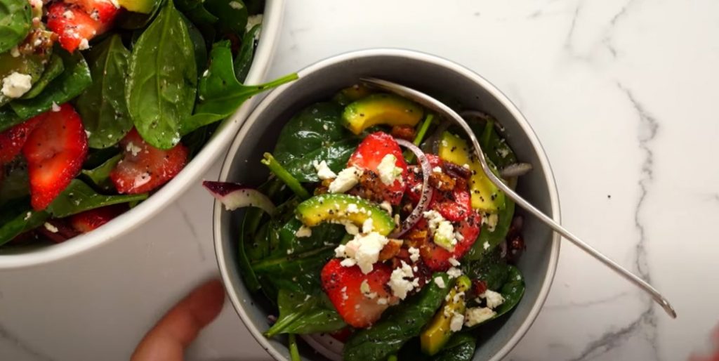 red berry & avocado spinach salad with strawberry poppy seed dressing recipe