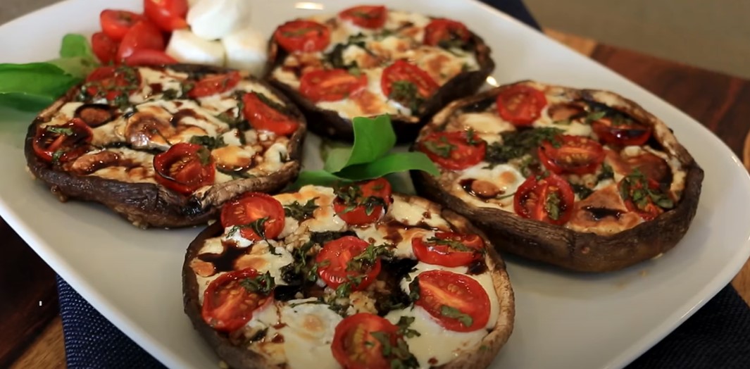Portobello Mushroom and Red Pepper Pizza Recipe