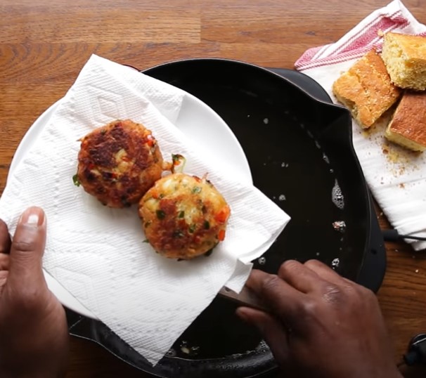 cornbread crab cakes recipe