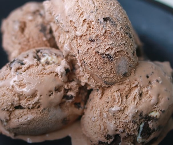 chocolate cookies and cream ice cream recipe
