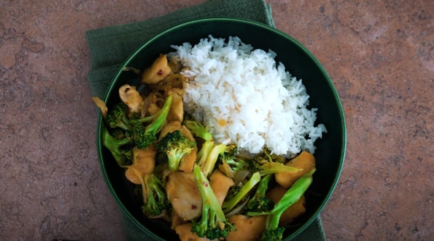 jasmine rice, chicken and almond stir-fry recipe