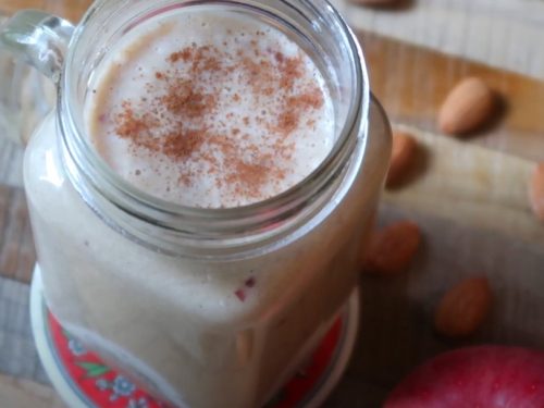 cinnamon bun breakfast smoothie recipe