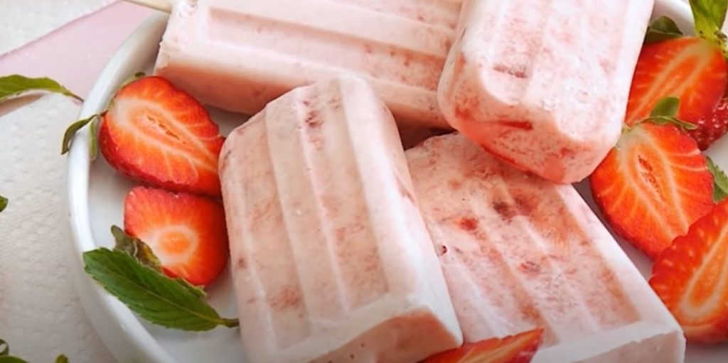 creamy strawberry pops recipe