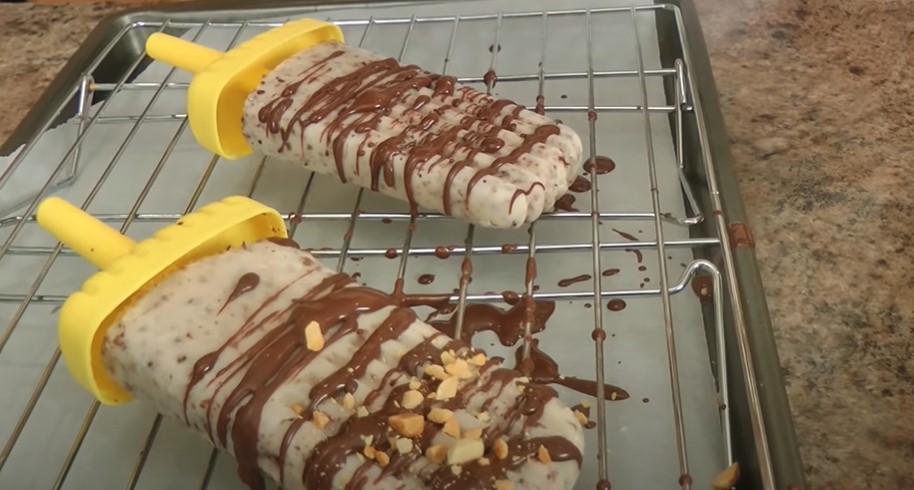 banana split popsicles recipe