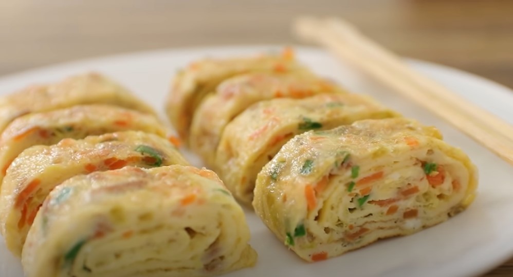 spicy southwest breakfast omelet egg rolls recipe