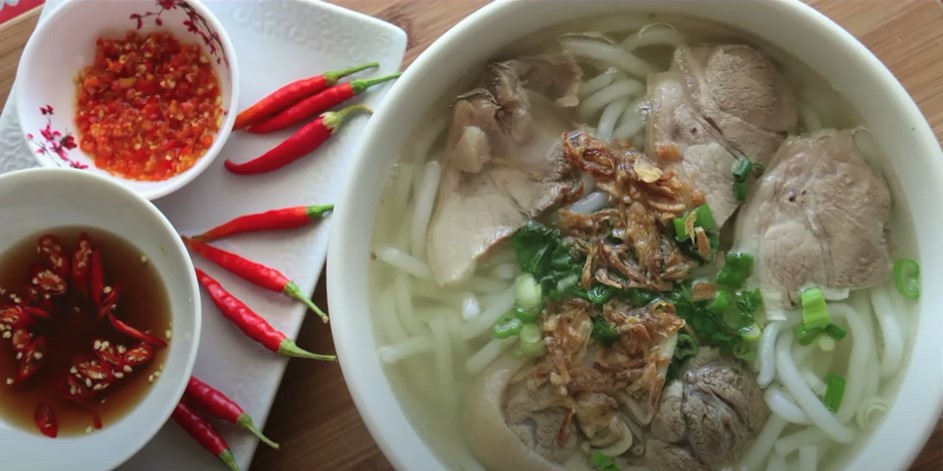 vietnamese pork-and-noodle soup recipe
