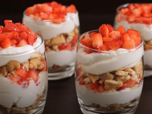 frozen strawberries and cream dessert recipe
