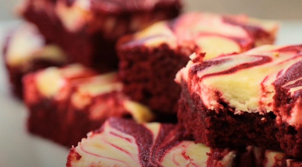 cheesecake filled red velvet brownies recipe