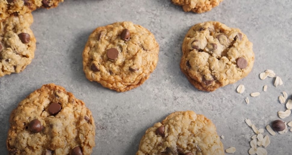 rolled oatmeal chocolate chip cookies recipe