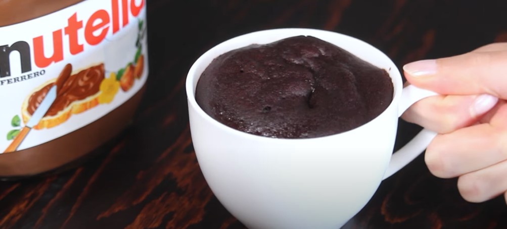 Easy 4-Ingredient Nutella Lava Mug Cake - Masala and Chai