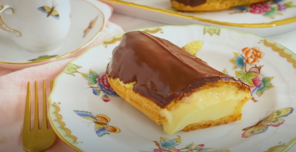 homemade eclairs with mousse filling recipe