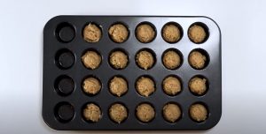 mini applesauce muffins recipe