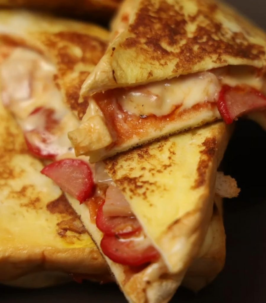 cheesy pizza panini recipe