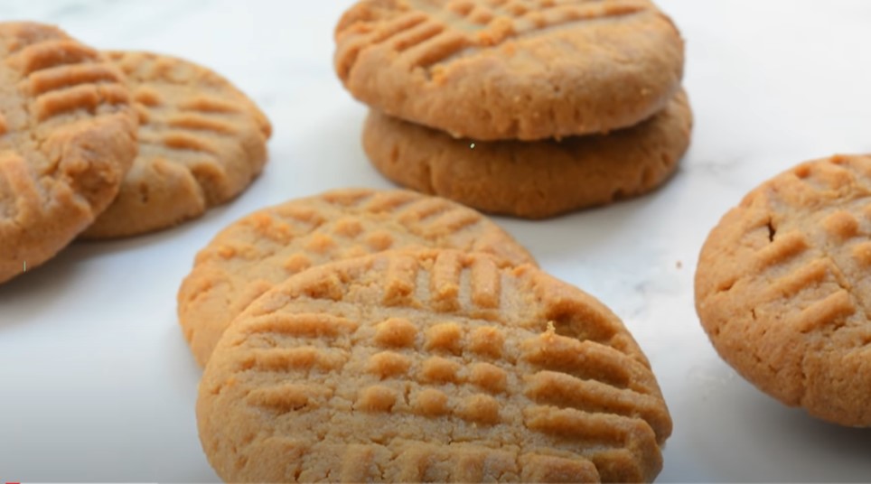 3-ingredient flourless peanut butter cookies recipe