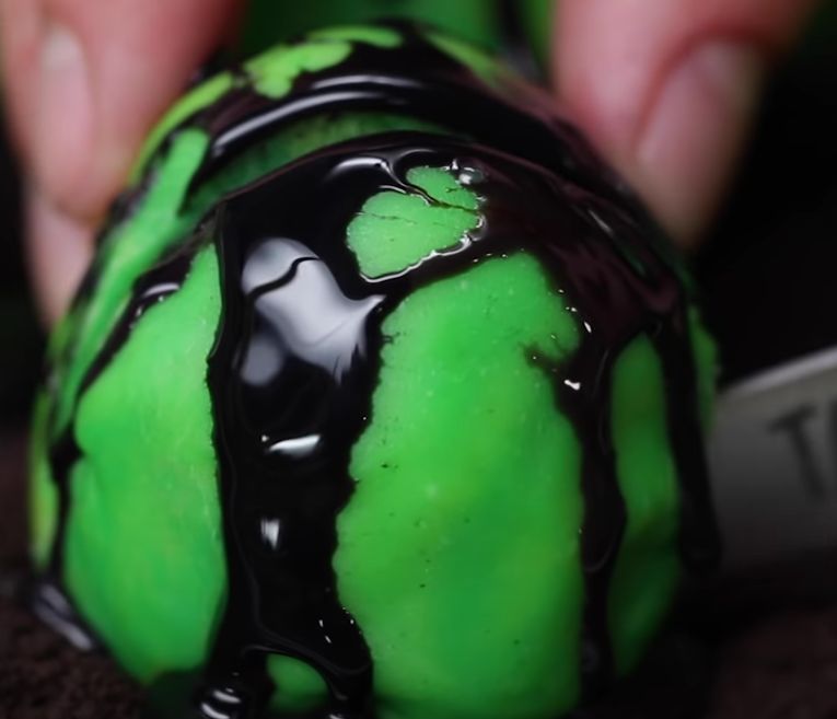 Alien Eggs Cake Balls Recipe