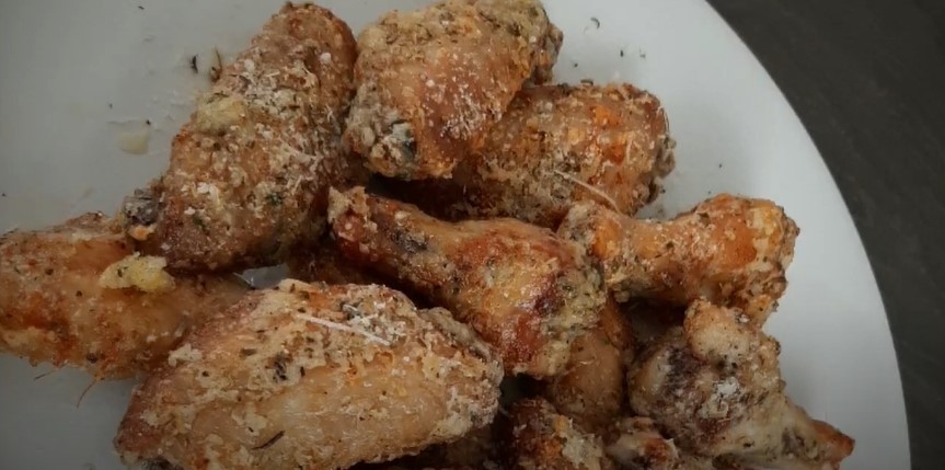 Baked Garlic Parmesan Chicken Wings Recipe