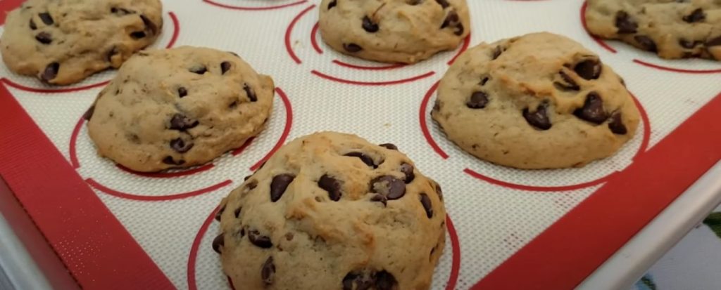 Banana-Walnut Chocolate Chunk Cookies Recipe