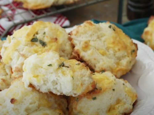 Cheddar and Roasted Garlic Biscuits Recipe