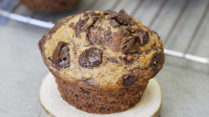 chocolate chip peanut butter banana muffins recipe