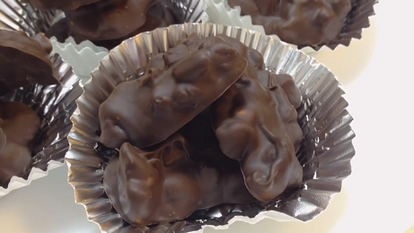 chocolate raisin clusters recipe