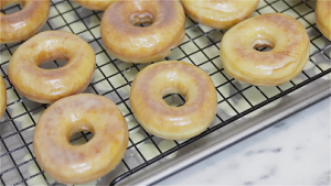 copycat krispy kreme glazed doughnuts recipe
