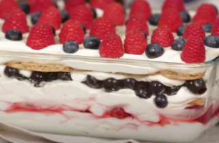 Easy Berry Icebox Cake Recipe