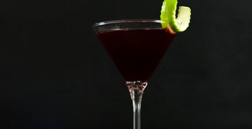 Easy Smirnoff No. 21 Pomegranate Martini Recipe