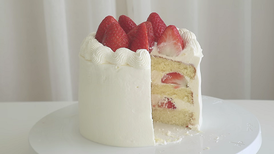 Best Strawberry Cake from Scratch Recipe