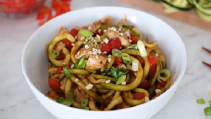kung pao chicken zucchini noodles recipe