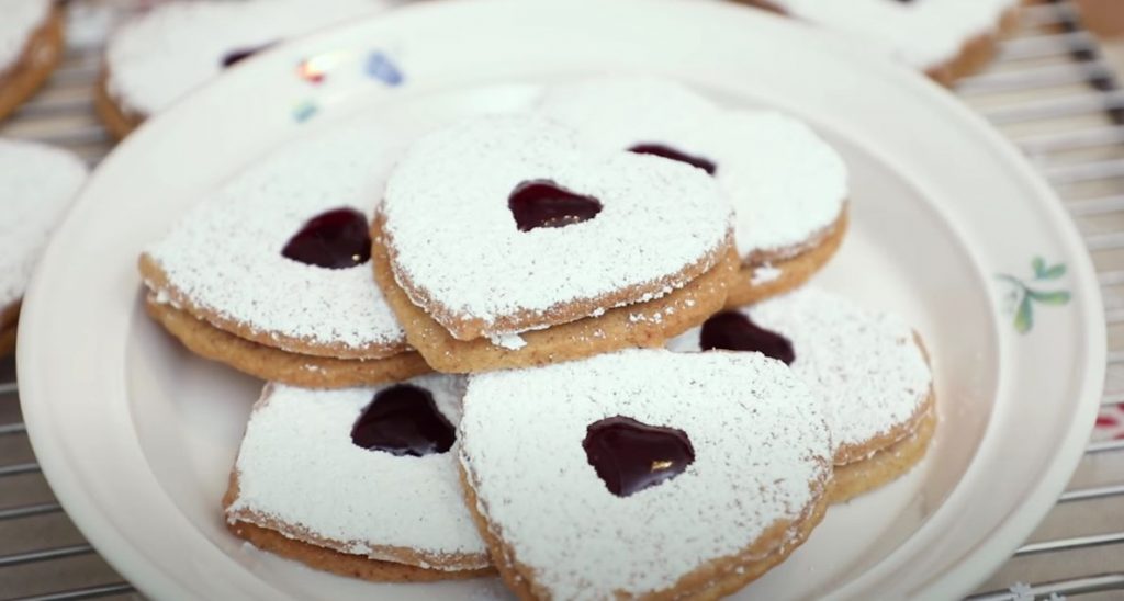 Pecan Linzer Cookies with Cherry Filling Recipe