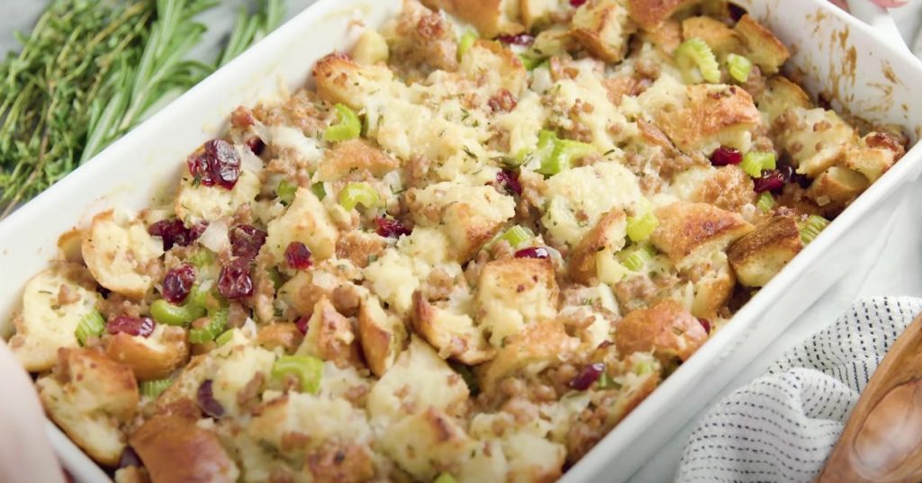 Sausage Stuffing with Fennel, Pine Nuts, and Currants Recipe