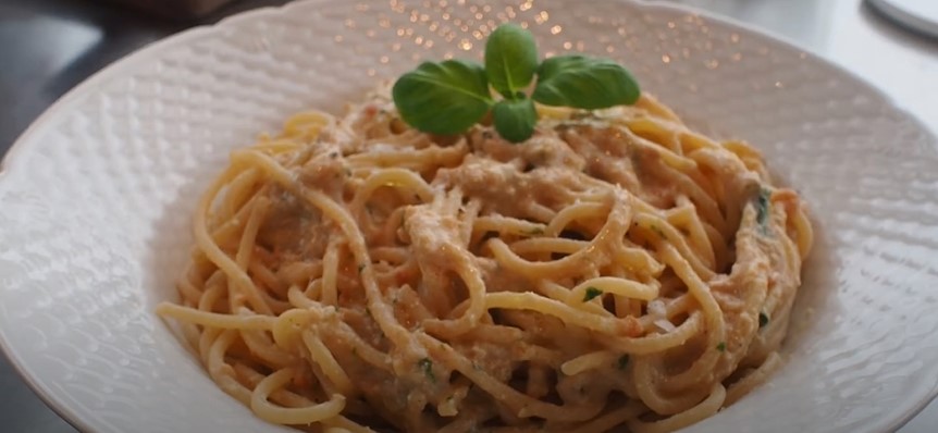 Spaghetti and Pesto Trapanese Recipe