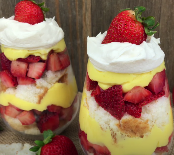 Strawberry Angel Food Cake Trifle Recipe