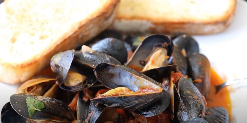 steamed mussels in tomato broth with goat cheese recipe